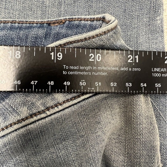 Maurices MidRise Jeans Straight Leg Light Wash 5 Pocket Blue Denim Plus Size 22W - Picture 10 of 13